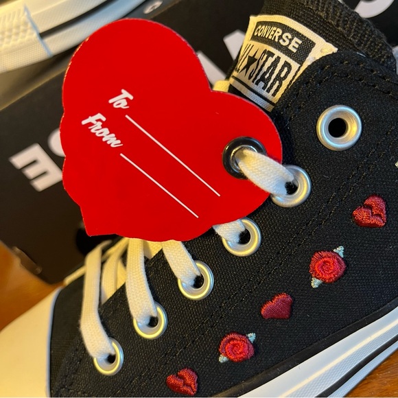 CONVERSE Women’s Chuck Taylor All Star Valentine's Day 2025 Sneakers - Picture 5 of 12